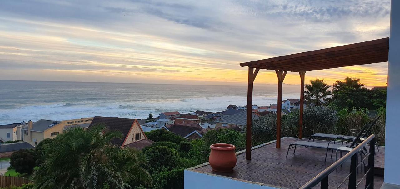 Beachview Guest Suites Port Elizabeth Esterno foto