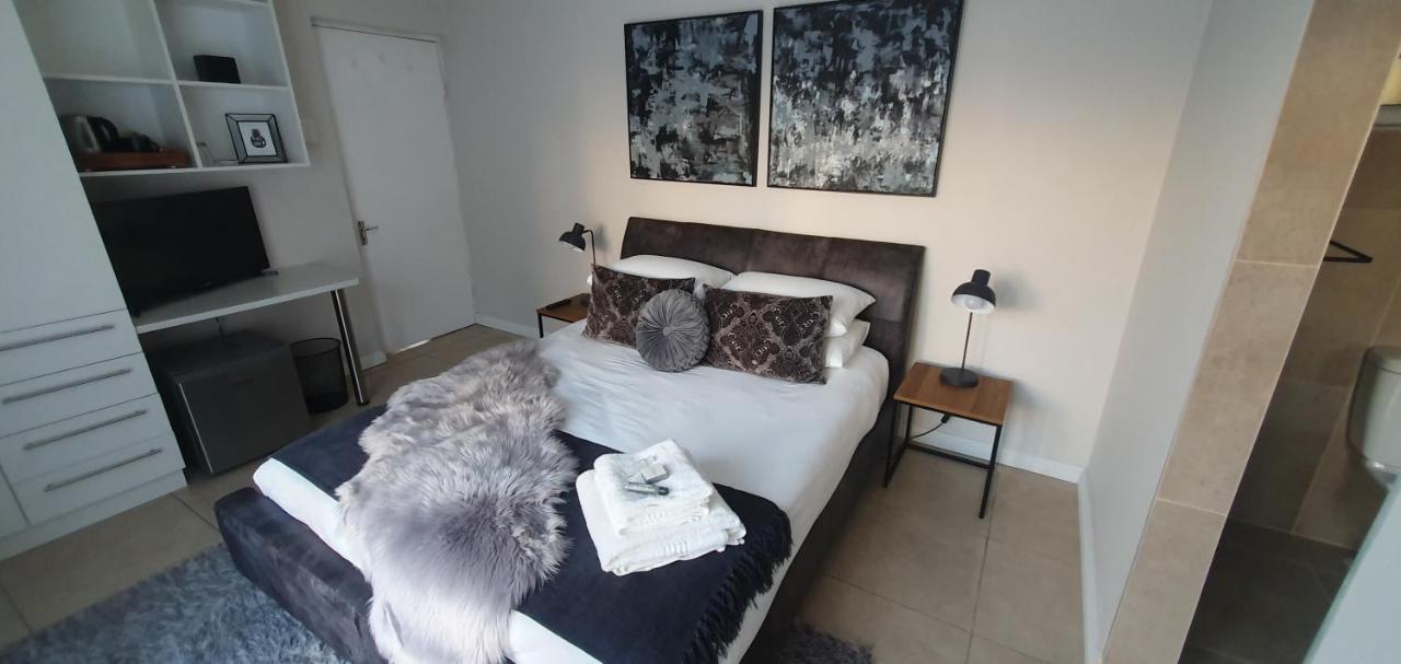 Beachview Guest Suites Port Elizabeth Esterno foto