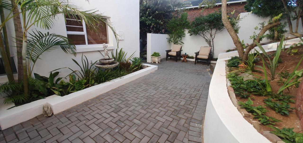 Beachview Guest Suites Port Elizabeth Esterno foto