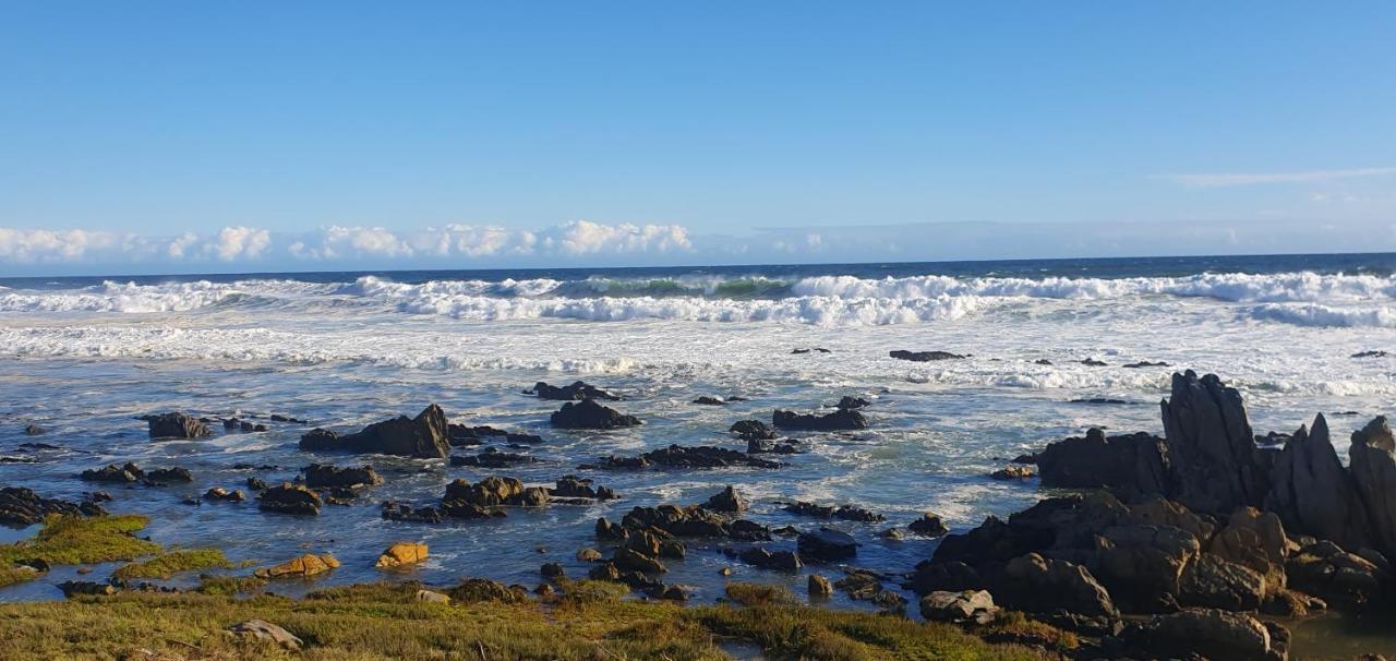 Beachview Guest Suites Port Elizabeth Esterno foto