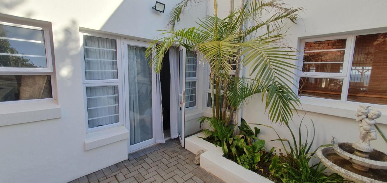Beachview Guest Suites Port Elizabeth Esterno foto